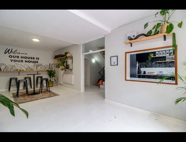 490M² CO-WORKING SPACE FOR SALE IN GREEN POINT
